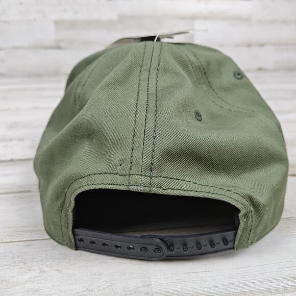 STAR WARS Officially Licensed Mandalorian Baby Yoda Snapback Hat Cap UNISEX NWT - Picture 2 of 6